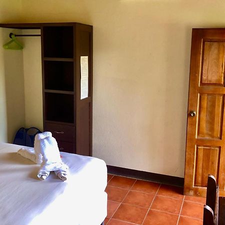 Casa Lula Leon Hostal ภายนอก รูปภาพ