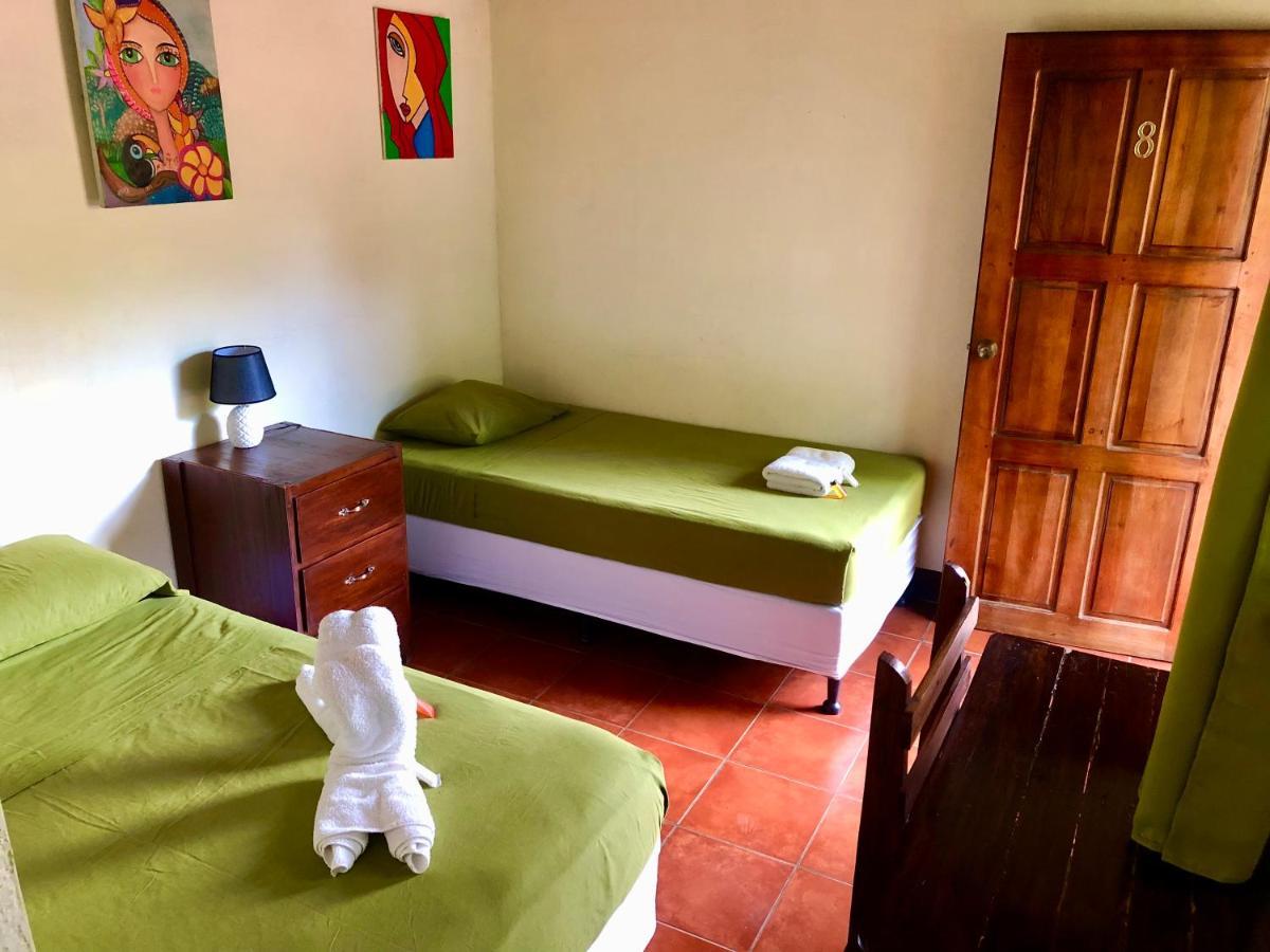 Casa Lula Leon Hostal ภายนอก รูปภาพ