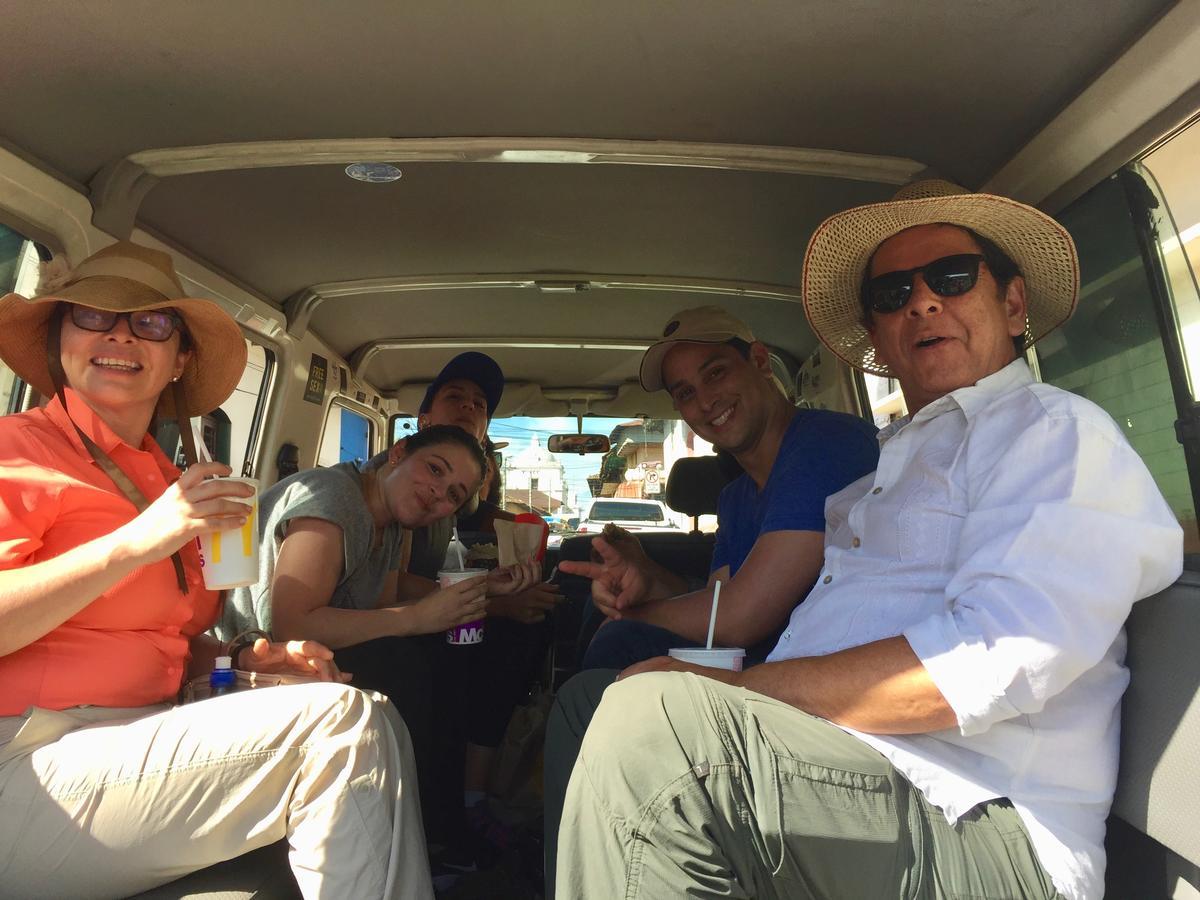 Casa Lula Leon Hostal ภายนอก รูปภาพ