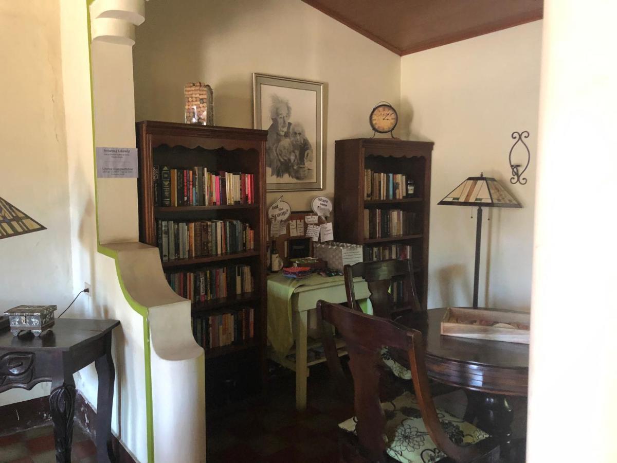 Casa Lula Leon Hostal ภายนอก รูปภาพ