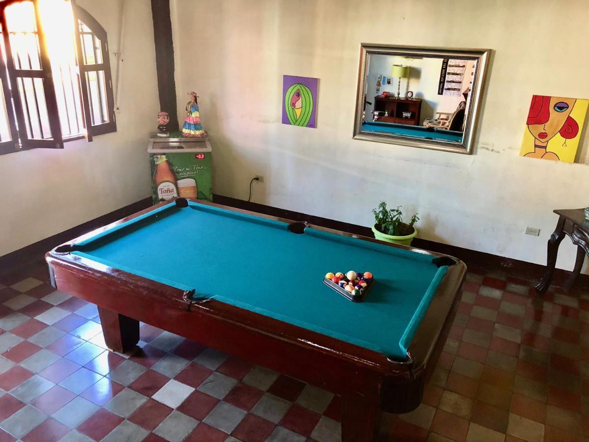 Casa Lula Leon Hostal ภายนอก รูปภาพ