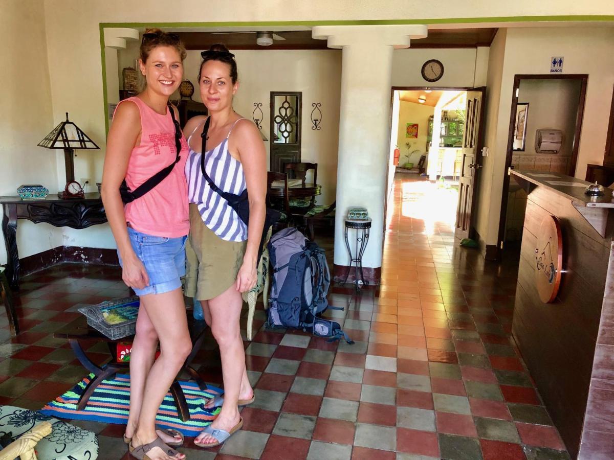 Casa Lula Leon Hostal ภายนอก รูปภาพ